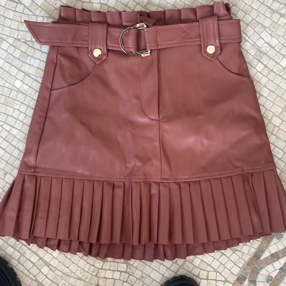 Mini leather skirt with a belt